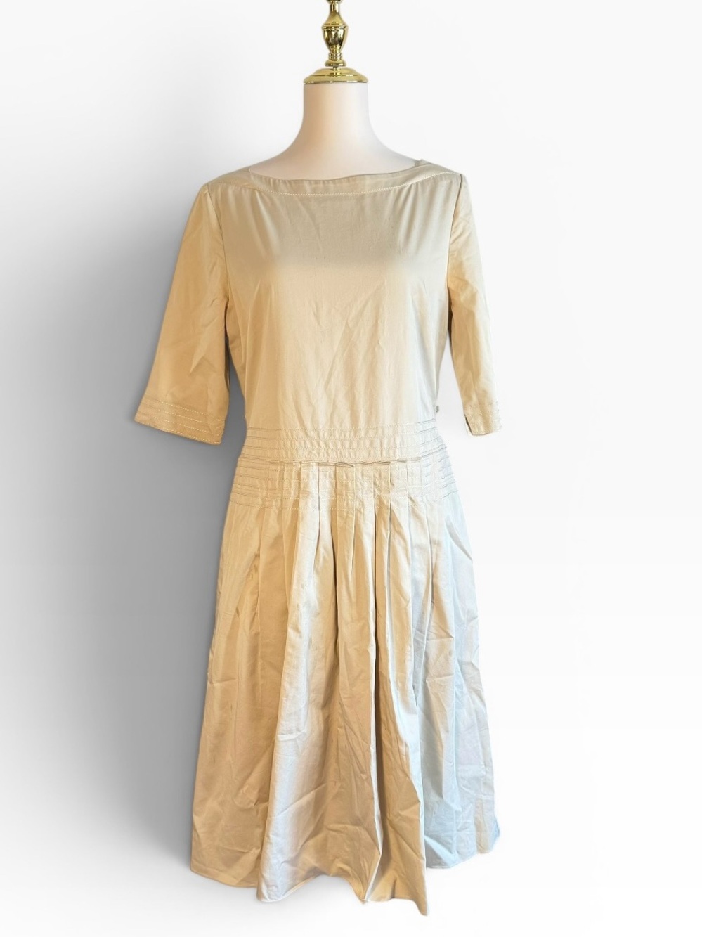 Elie Tahari Cream Boatneck Pleated Midi Dress